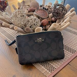 NEW Coach wristlet in signature